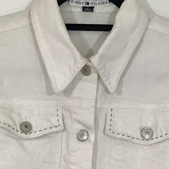 Tommy Hilfiger Women’s Vintage White Button Up Jean Jacket - Picture 3 of 14